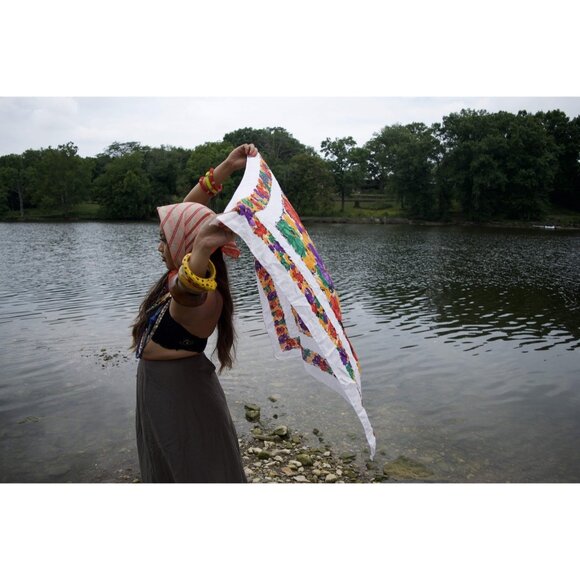 Bold Florals Large Scarf Vintage Accessories - Picture 2 of 4